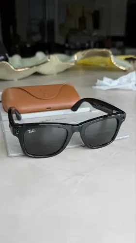 Ray-Ban Meta Wayfarer Shiny Black + Lentes extras