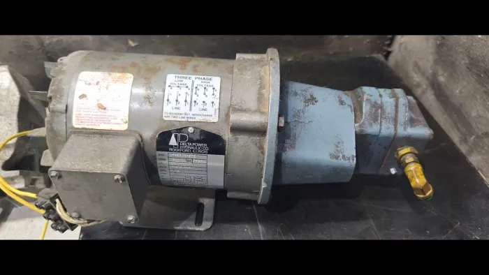 Bomba hidráulica motor trifazica