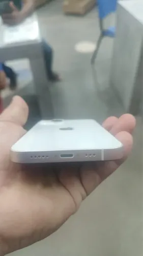 Vende-se iPhone 13