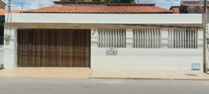 Casa 100% plana no Henrique Jorge