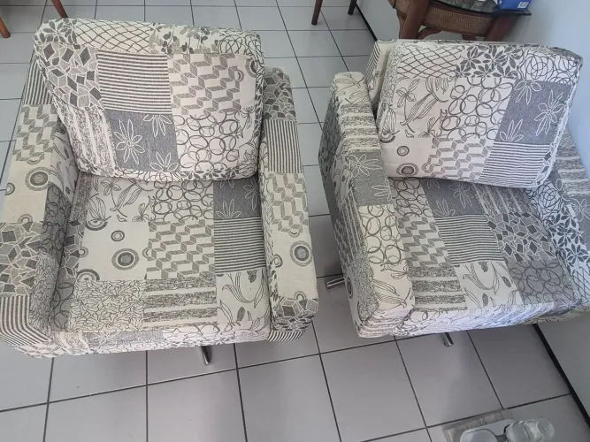 Vendo 2 cadeiras para sala 