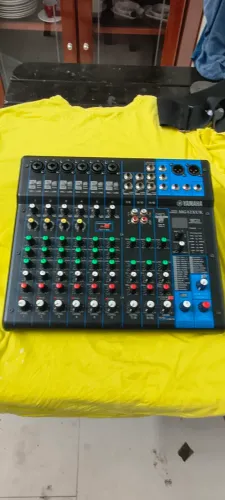 MESA DE SOM YAMAHA
