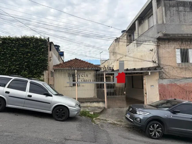 Casa à venda em São Paulo-SP, bairro Limão: 2 quartos, 1 sala, 1 banheiro, 2 vagas de gara