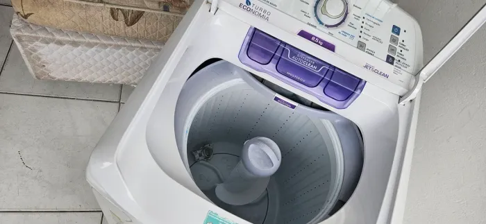 Máquina de lavar 8,5kg em ótimo estado!!Venha