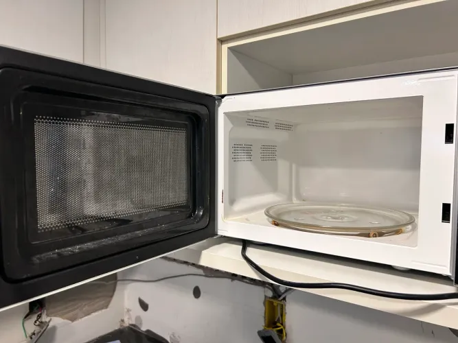 Micro-ondas 26l 220V