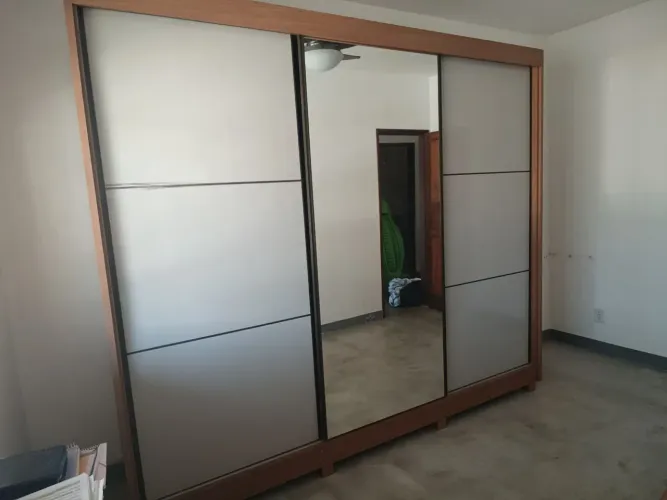 Vendo guarda roupas de casal seminovo