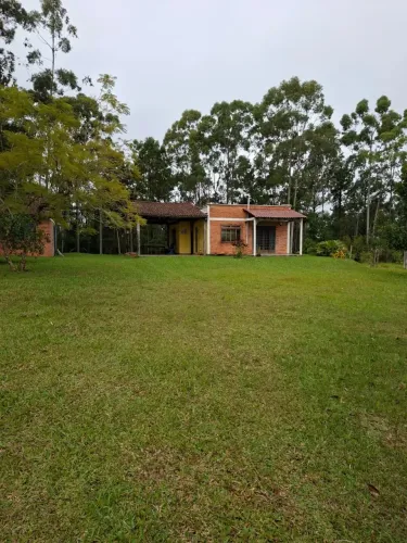 Lindo Sitio Com Casa 2 D Com 1 Hec. Galpão Local Alto e Plano  Próximo RS 020 em Morungava