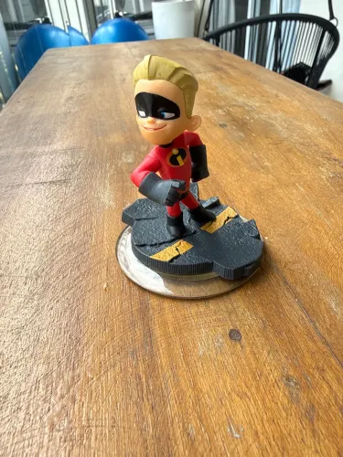 Boneco Disney Infinity - Os Incríveis (The Incredibles)