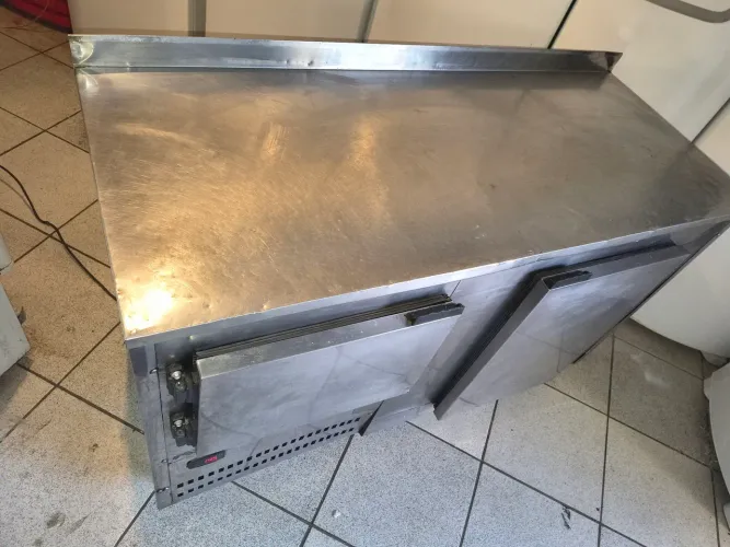 Balcão refrigerado inox gelando muito bem dependendo do local entrega grátis hoje mesmo 