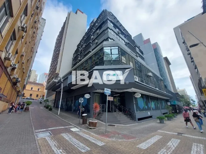 Oportunidade! Salas/Conjuntos em Centro - Florianópolis