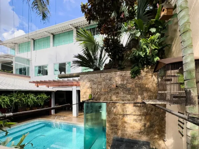Casa sobrado e ponto comercial próximo terminal das Bandeiras