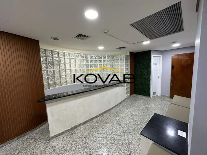 Locação comercial: Clínica com 126 m² em Moema