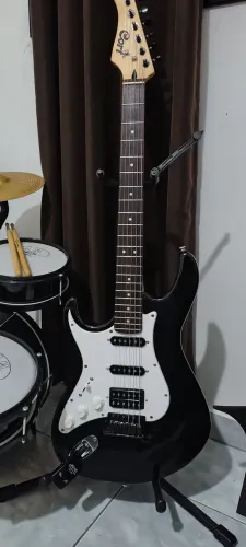 Guitarra canhota