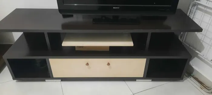 Vende se rack usado mas conservado medindo 1,65 x 0,45