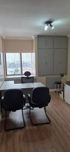 Sala mobiliada no Cemom
