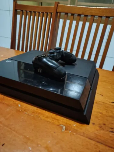 PS4 + 1 Controle e EA FC 26
