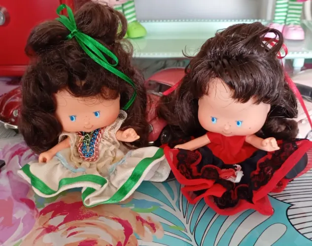 Lote de bonecas Moranguinho - Trajes Típicos 