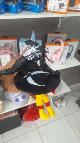 Action Figure Venom / Homem Aranha 
