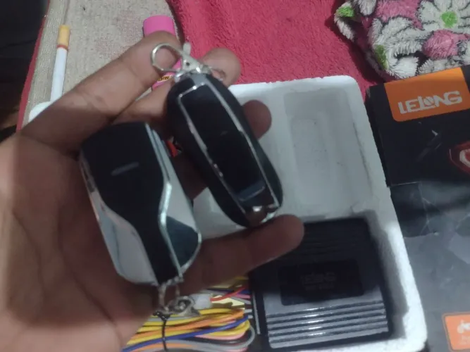 Mais segurança e estilo pra sua moto.use a chave ? só pra abrir o tanque