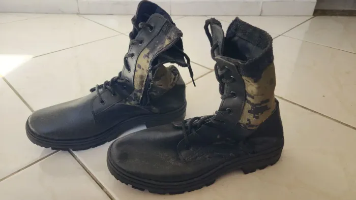 Coturno Militar Masculino.