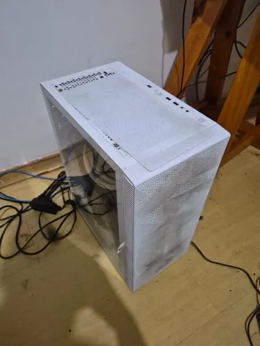PC Gamer / Ryzen 5 5600X, RTX 4070 TI, 32GB RAM, SSD 1.2TB