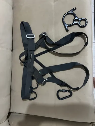 Cadeirinha para rapel com freio ?8? e mosquetão