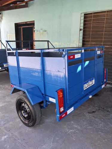 Carretinha para carro 1,20 X 1,60 X 0,40