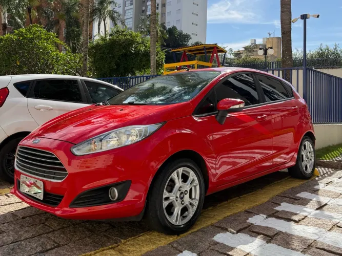 Ford Fiesta SE 1.6 16V Flex 5P 2014
