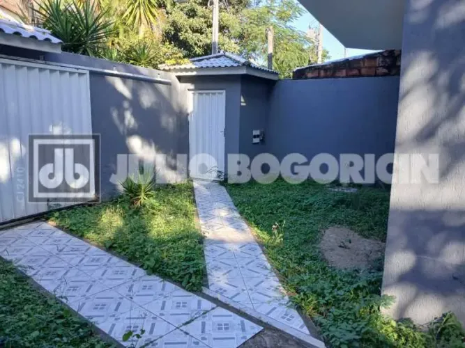 Condomínio Paraiso Classe A Casa Triplex 4 suítes Locação Vargem Pequena
