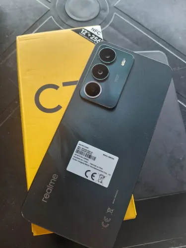 Vendo Realme c71 256Gb 12ram zero