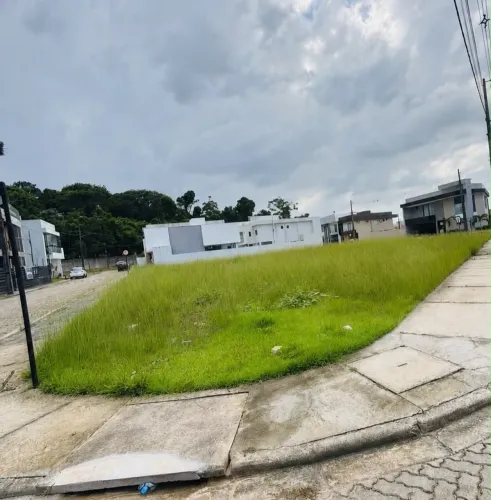 LOTE DE ESQUINA NO QUARTZO