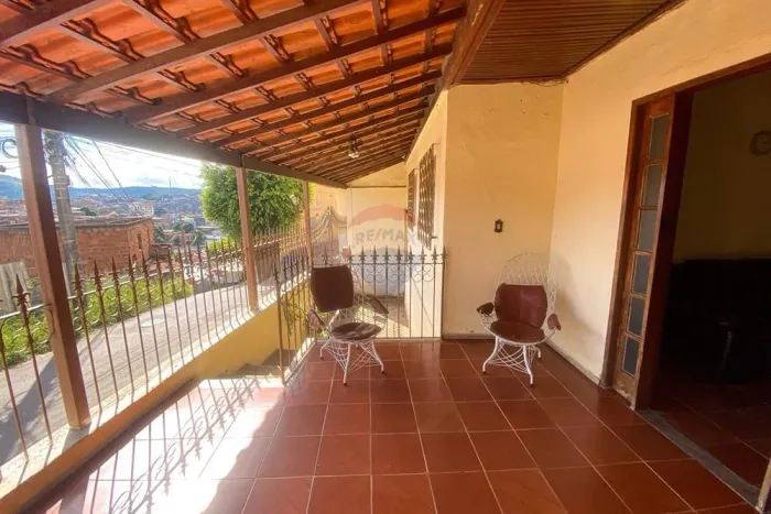 Casa espaçosa e confortável no bairro Ipiranga