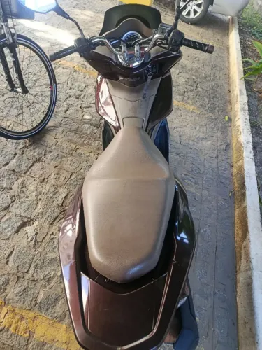 Vendo PCX 2018 vinho