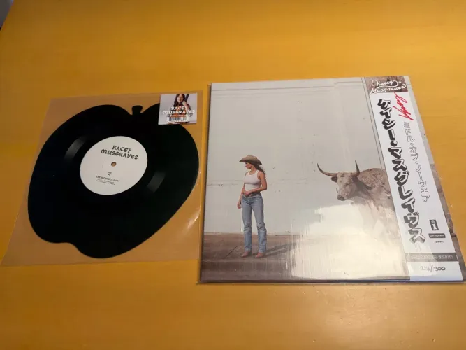 COMBO KACEY MUSGRAVES - MIDDLE OF NOWHERE + THE ARCHITECT 