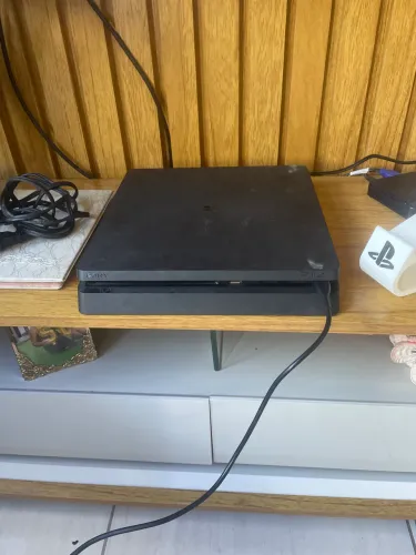 vendo dois ps4 slim 1tb