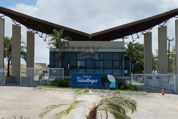 Terreno 300m² em Condomínio Fechado, Tabatinga II