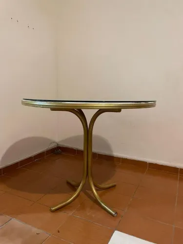 MESA DE JANTAR COM DUAS CADEIRAS