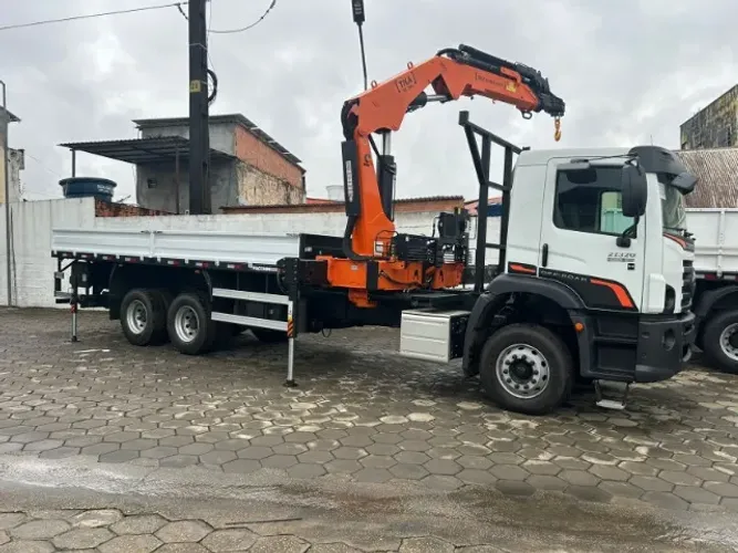 CAMINHAO VW 27.320 6X4 C/ GUINDASTE 52TON