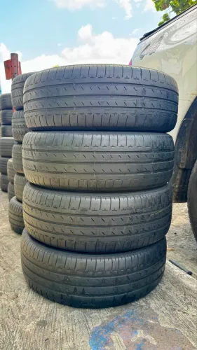 Pneus 215/60 R16 Bridgestone