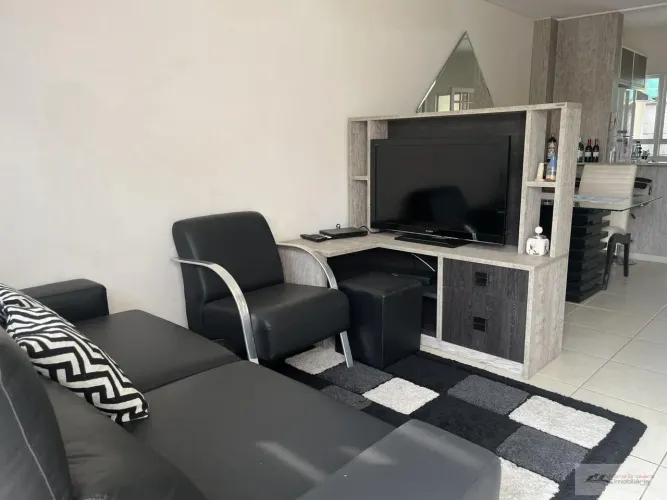 Casa em Condomínio para Locação em Jundiaí, Vila Maringa, 2 dormitórios, 2 banheiros, 2 va