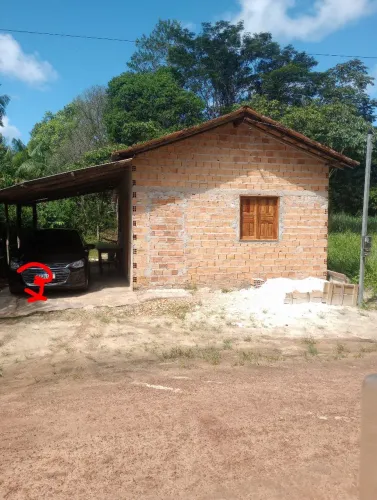 Casa a 10mt da Pa 140 próximo o igarapé yrana ela tem dois quartos um sendo suite