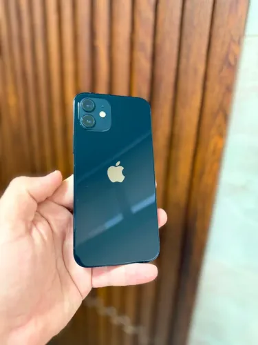 iPhone 12 - 64 GB