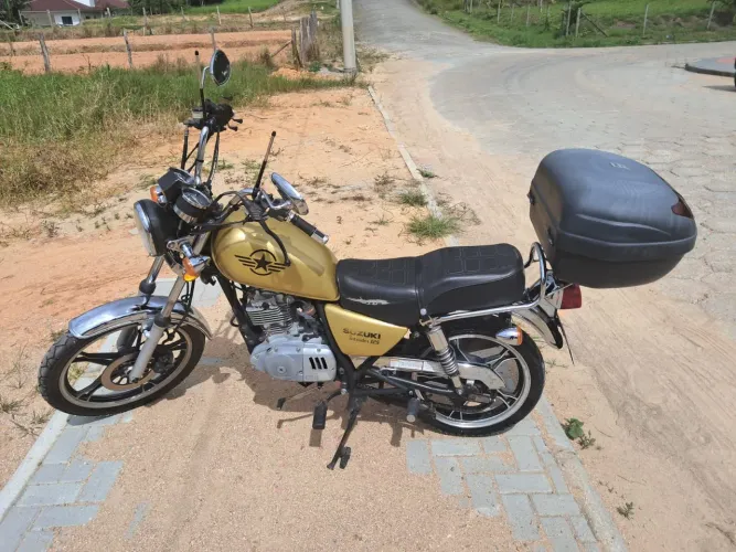 Moto Intruder 125