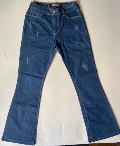 Calça jeans boca de sino 42