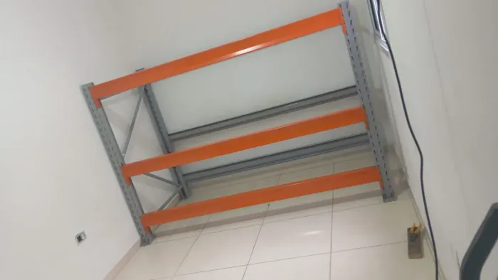 Porta paletes estante bancada 1ton