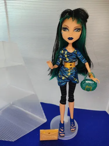 Boneca Cleo picture day monster high