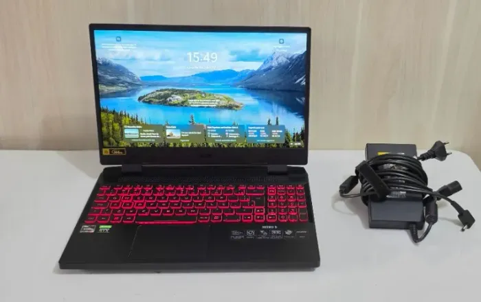 Acer Nitro 5 - Ryzen 7 7735HS, RTX 3050 4GB, 8GB/512GB - Notebook Gamer