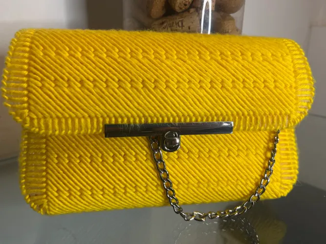Bolsa em Tela de Tricô 