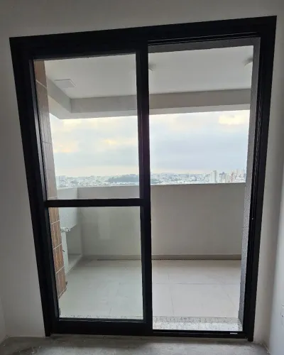 Porta NOVA em alumínio preto | Alto padrão