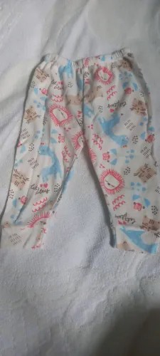 Calça de bebê P